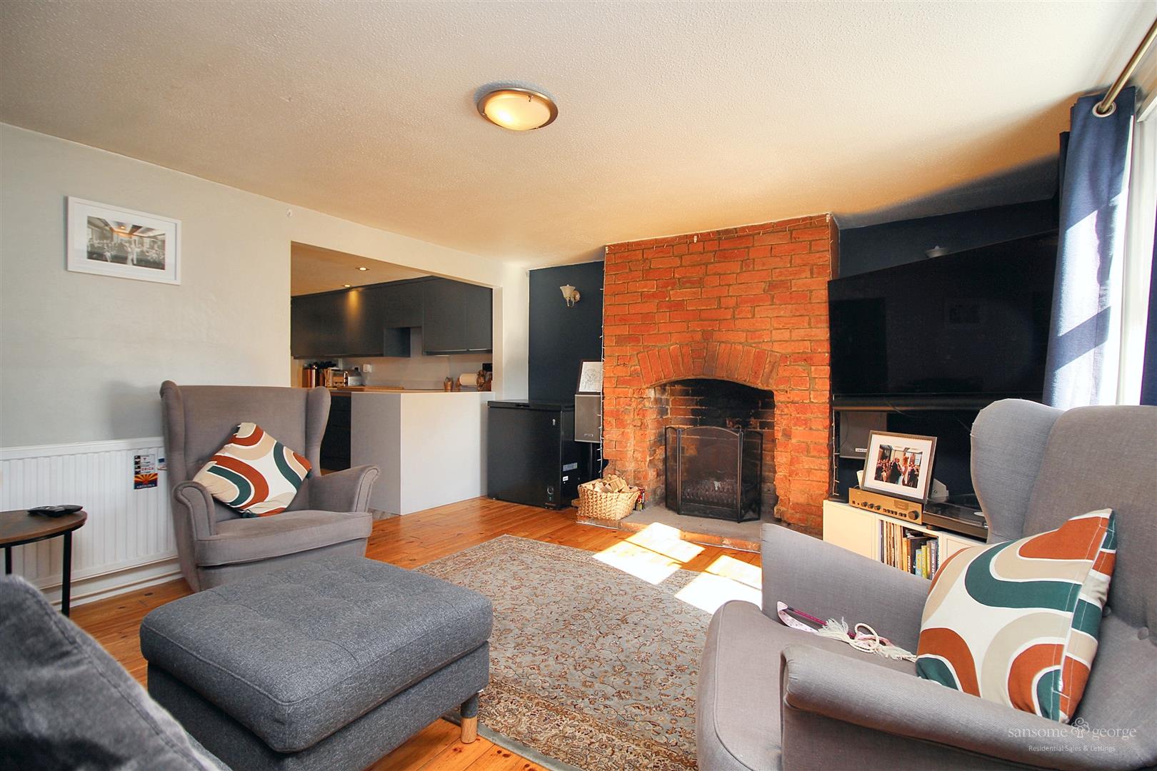 3 bed property in Wilson Road, Reading